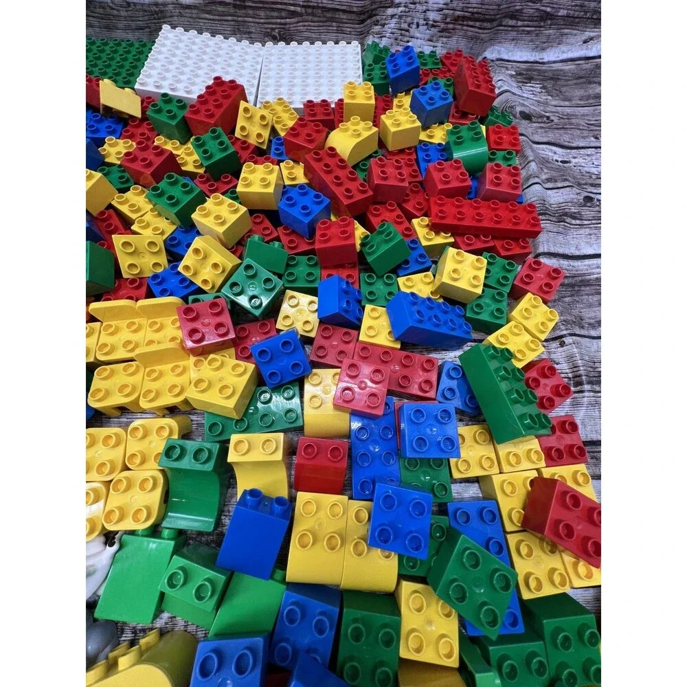 Massive Lot of 261 Lego Duplo W/Minifigs, Animal, Food, Chairs, Windows (6+ Lbs)